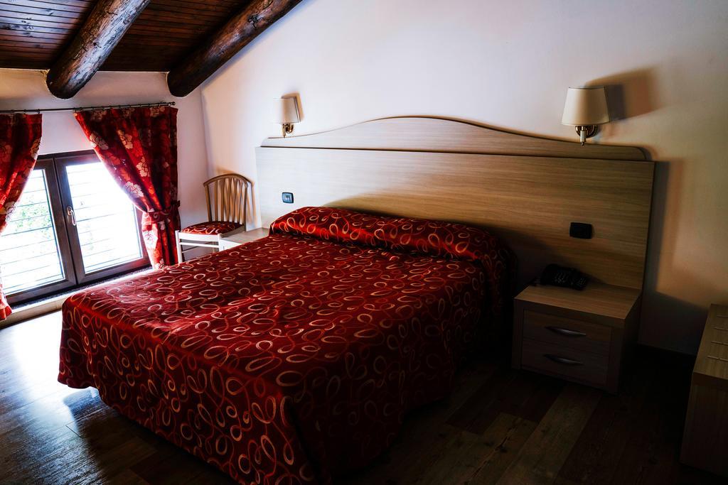 Agriturismo Cascina Del Vai Cairo Montenotte Zewnętrze zdjęcie