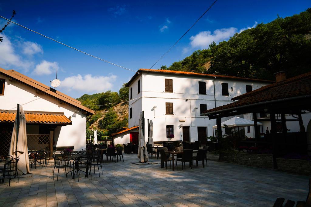 Agriturismo Cascina Del Vai Cairo Montenotte Zewnętrze zdjęcie